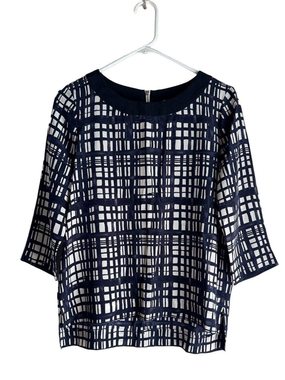 βοΈ MADEWELL Mulberry Silk Geometric Top - Picture 4 of 13